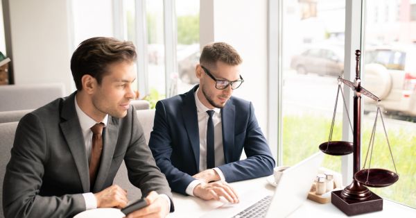 A two lenders reviews someone profile about ccj
